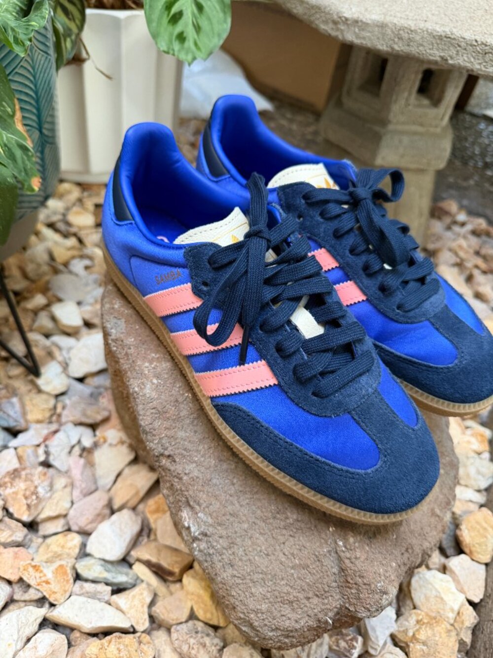 NWOB Adidas Women’s Samba OG Lucid Blue / Night Indigo / Pink JS1317